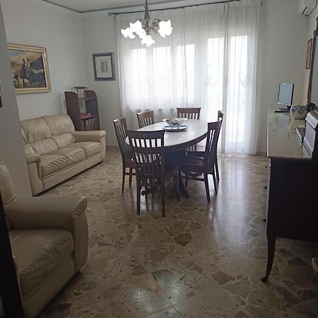 New Dawn Apartment, Appartamento Turistico, Casa Per Vacanza, Tre Camere Indipendenti Catánia Buitenkant foto