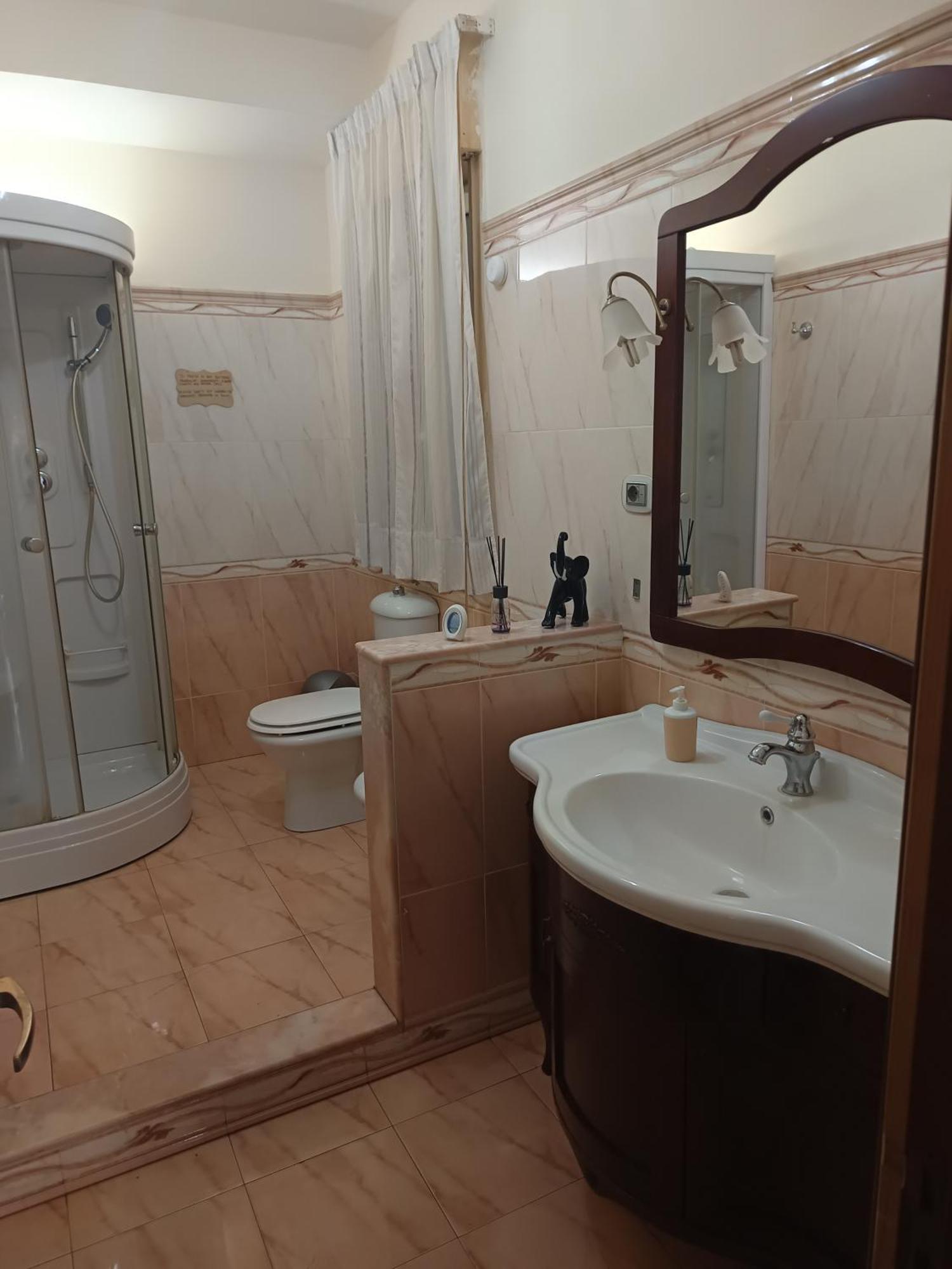 New Dawn Apartment, Appartamento Turistico, Casa Per Vacanza, Tre Camere Indipendenti Catánia Buitenkant foto
