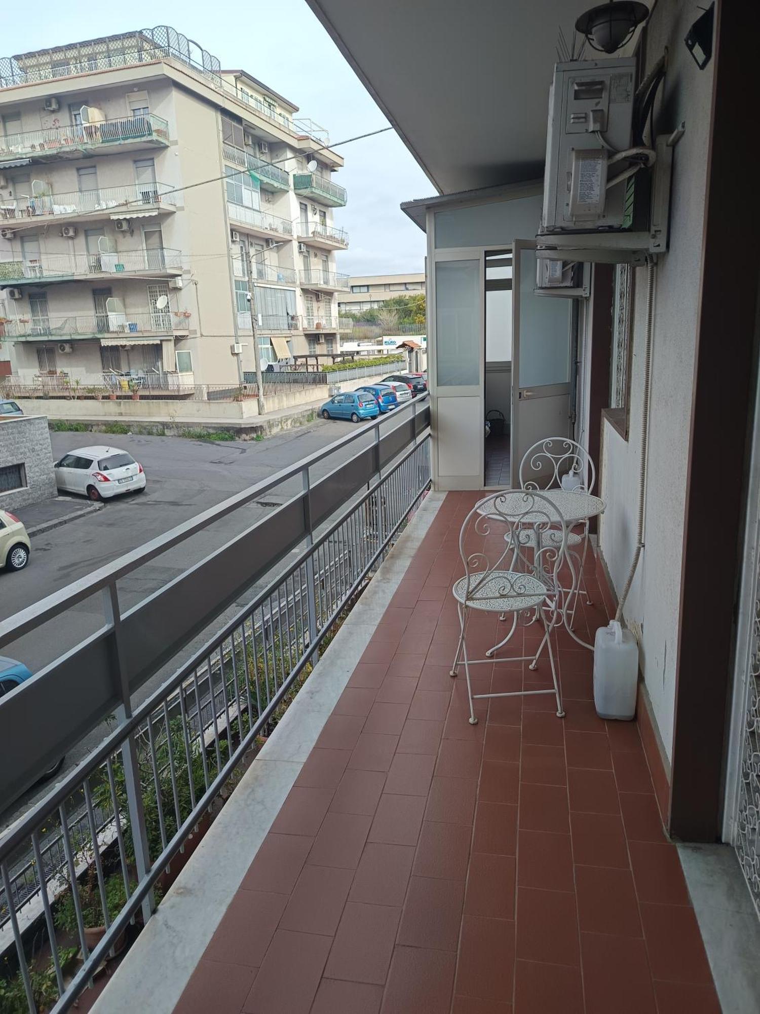 New Dawn Apartment, Appartamento Turistico, Casa Per Vacanza, Tre Camere Indipendenti Catánia Buitenkant foto