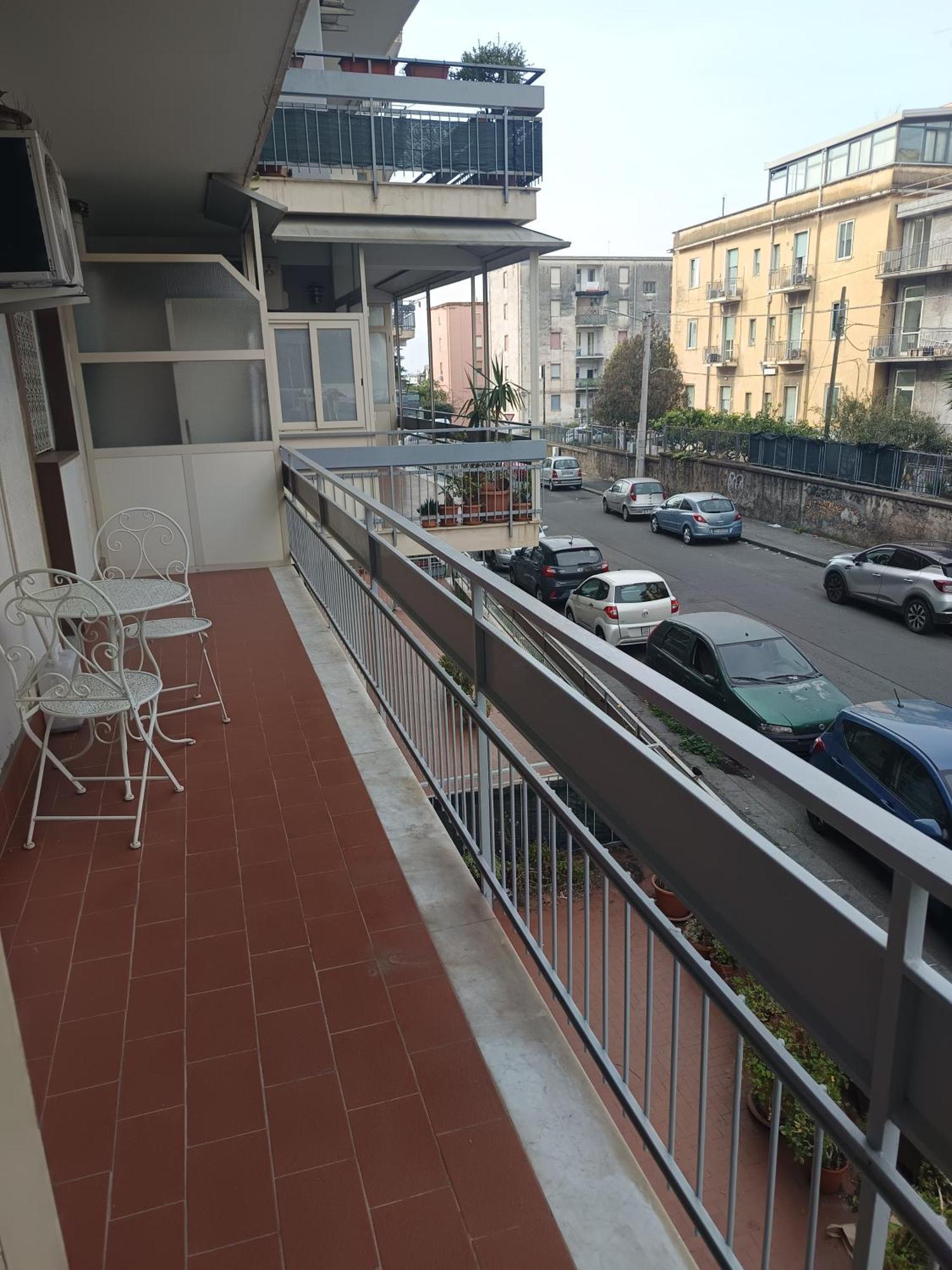 New Dawn Apartment, Appartamento Turistico, Casa Per Vacanza, Tre Camere Indipendenti Catánia Buitenkant foto